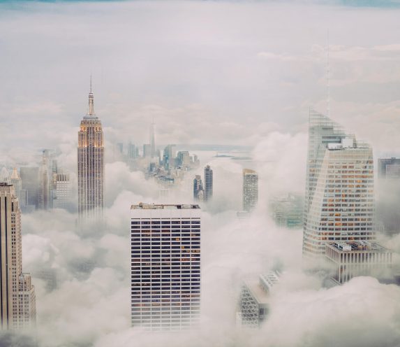 纽约与云彩的地平线